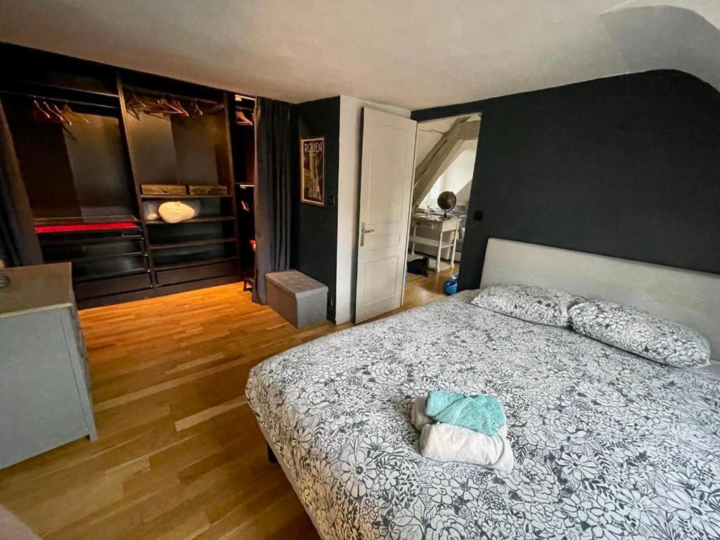 Sous Les Clochers De Rouen - Spacieux Logement Esterno foto