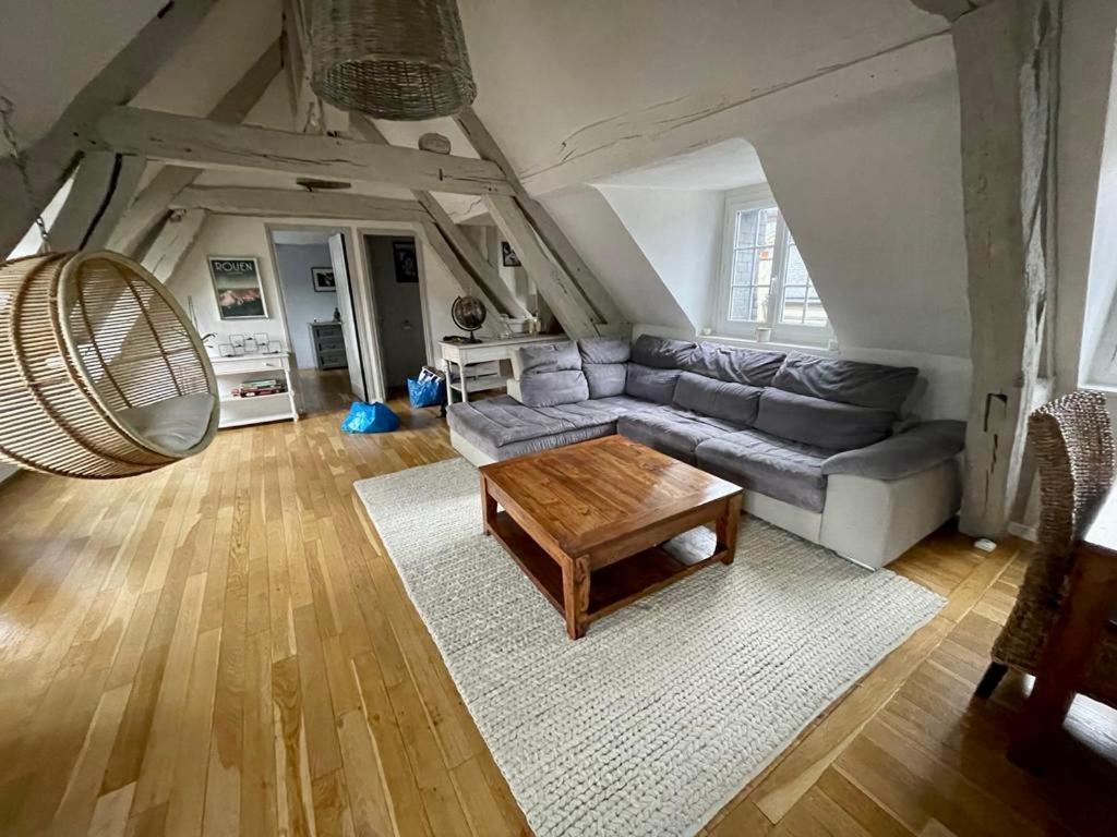 Sous Les Clochers De Rouen - Spacieux Logement Esterno foto